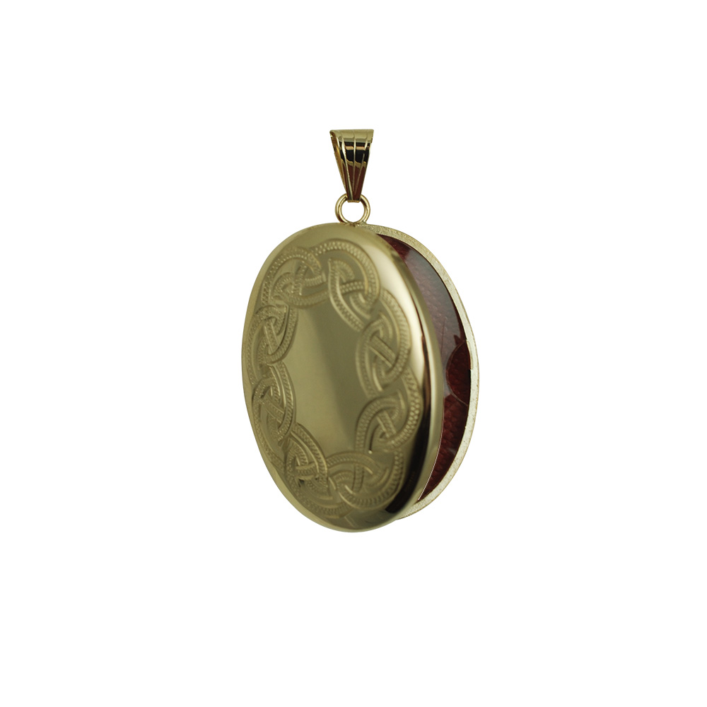 9ct Gold 35x26mm hand engraved celtic knot border pattern oval Locket - Image 2
